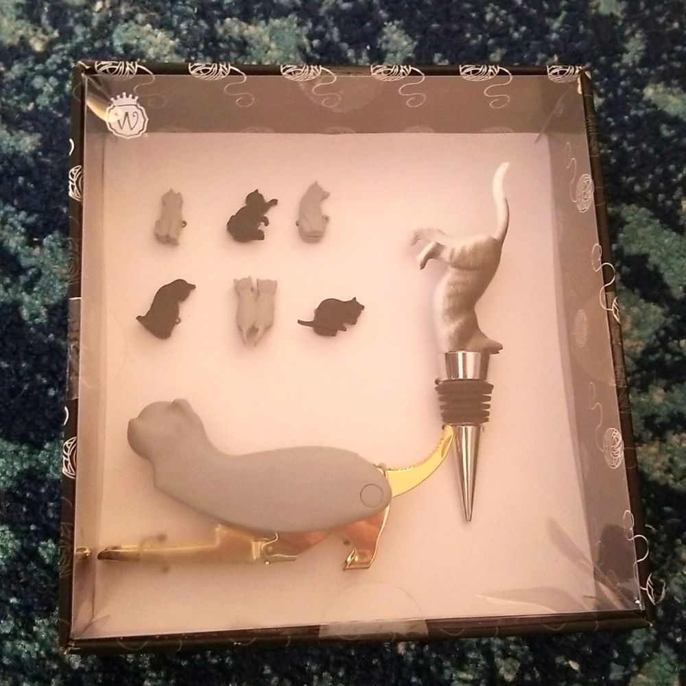 Wild Eye Design Cat Wine Set Corkscrew/Wine Stopper/6 wine charms NIB